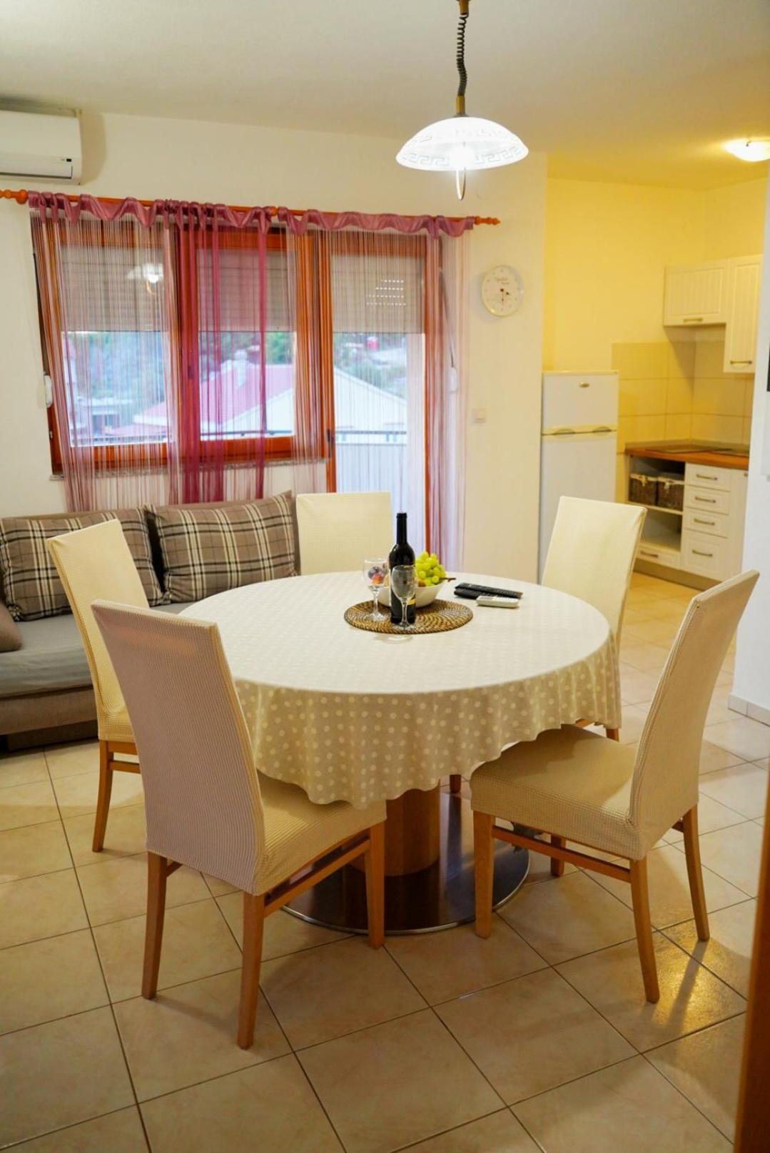 Apartament Jukic スベティ・フィリップ・イ・ヤコブ エクステリア 写真