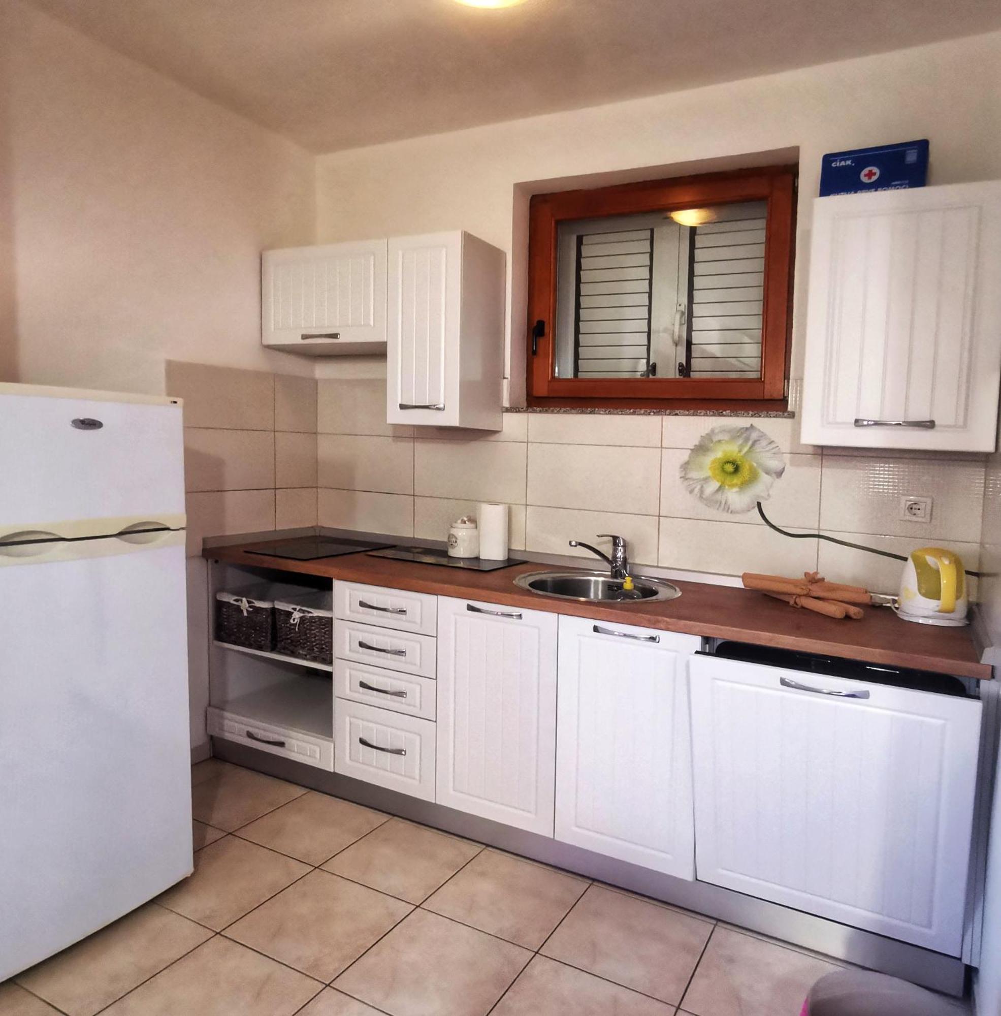 Apartament Jukic スベティ・フィリップ・イ・ヤコブ エクステリア 写真